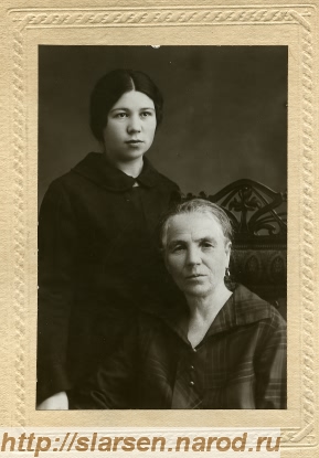 Т. Маня с матерью